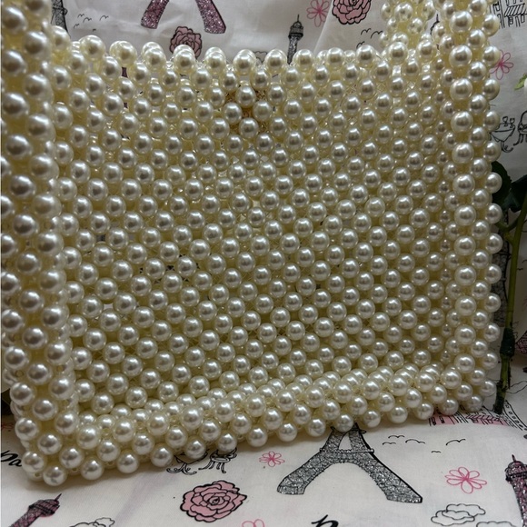 Vintage Pearl Tote. Off White color. Not pure white. Lots of room on inside. - Picture 7 of 8